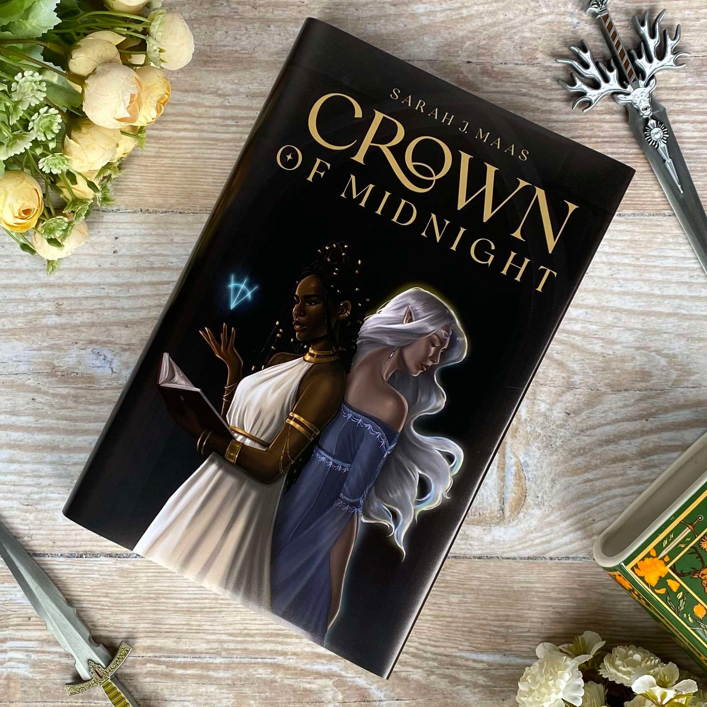 Throne of Glass Dust Jacket/Poster Set Preorder