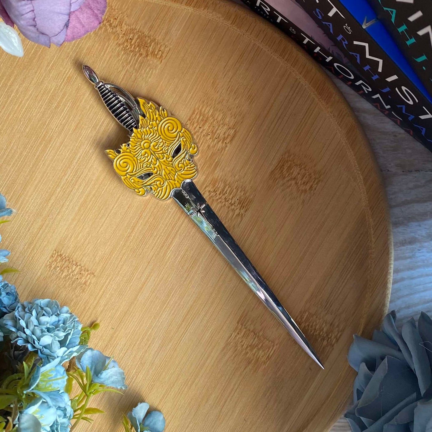 A Court of Thorns and Roses Ataraxia Replica